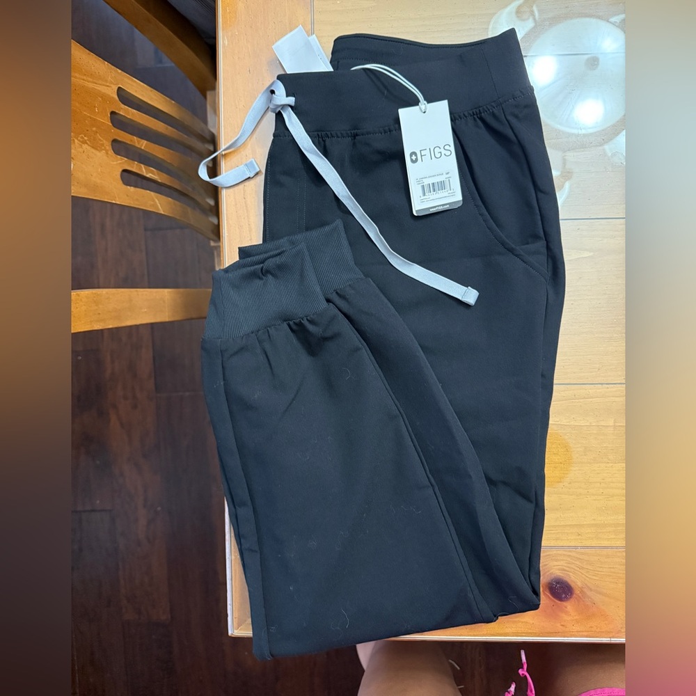 Figs Zamora Black Jogger Scrub Pants